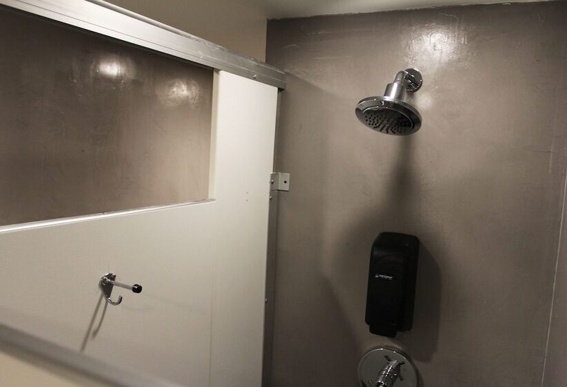 Crates At The Gaythering   Men Only   Hostel