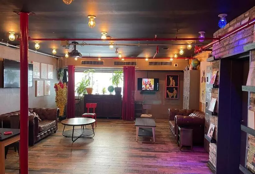 Crates At The Gaythering   Men Only   Hostel