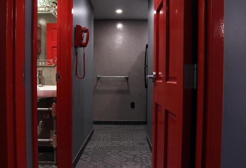 Crates At The Gaythering   Men Only   Hostel