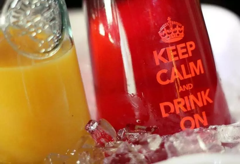 Crates At The Gaythering   Men Only   Hostel