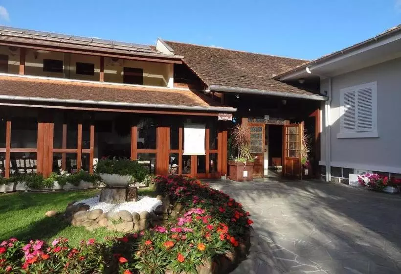 ユースホステル Dein Haus Pousada