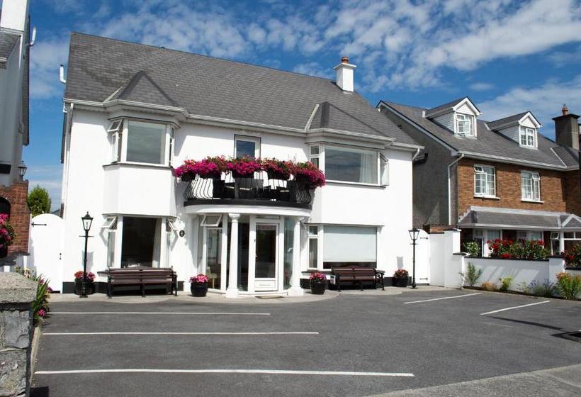 تختخواب و صبحانه Balcony House