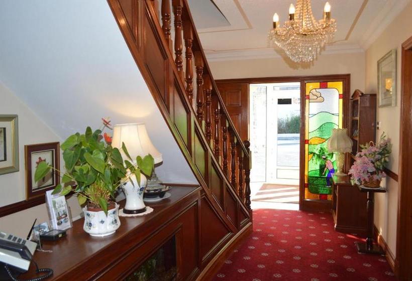 تختخواب و صبحانه Balcony House