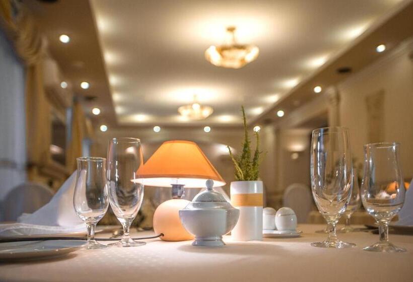 مسافرخانه Eney Budget Three Room Apartment