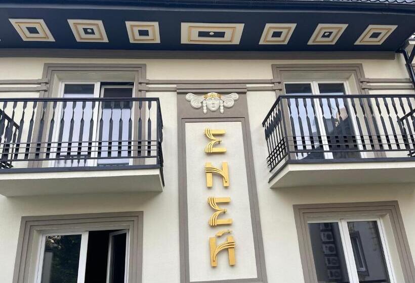 مسافرخانه Eney Budget Three Room Apartment