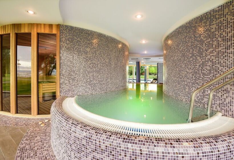 Отель Azur Premium