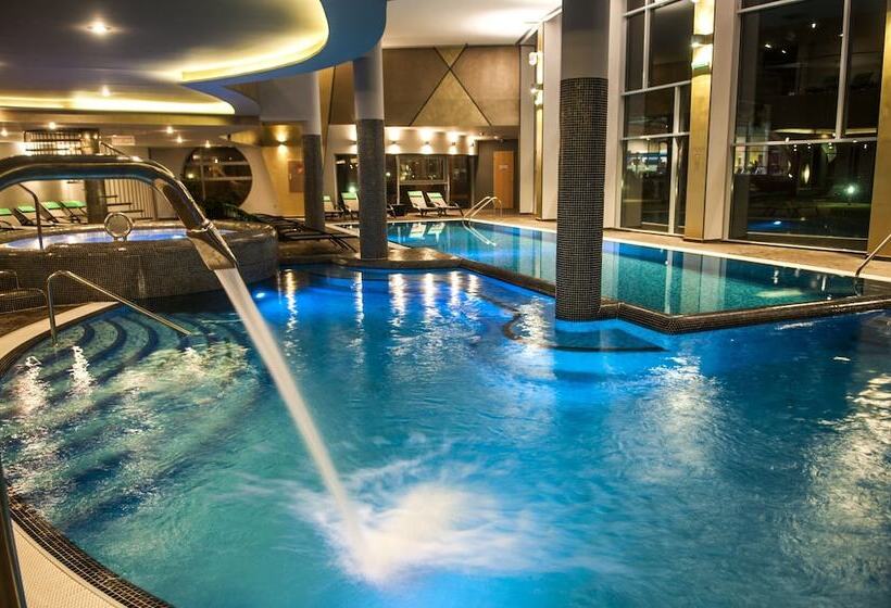 Отель Azur Premium