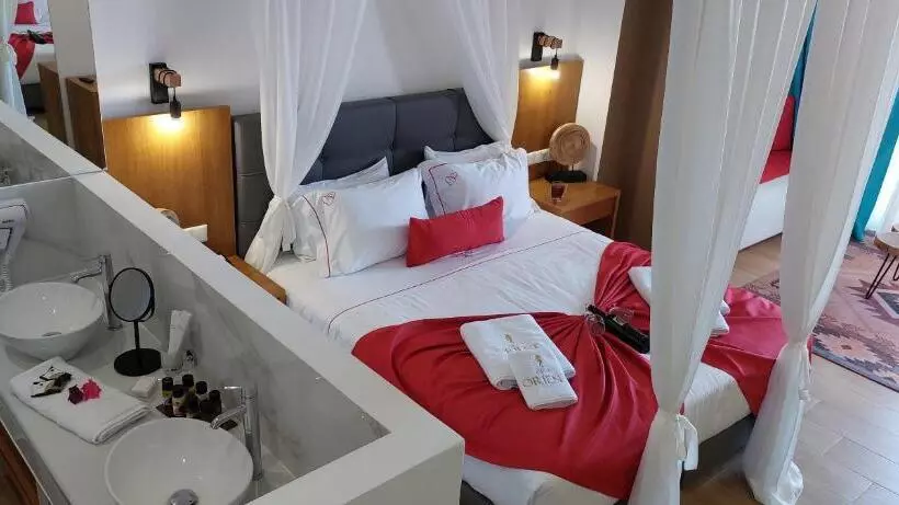 Cavo Orient Beach Hotel & Suites