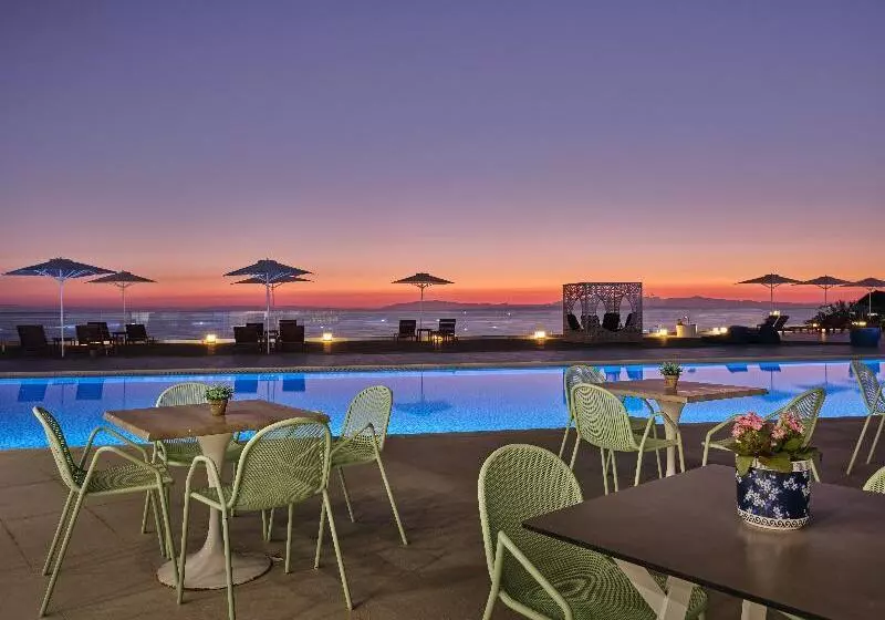 Cavo Orient Beach Hotel & Suites