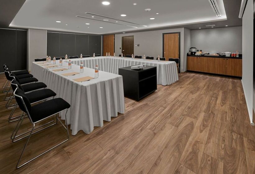 فندق City Express Plus By Marriott Tampico