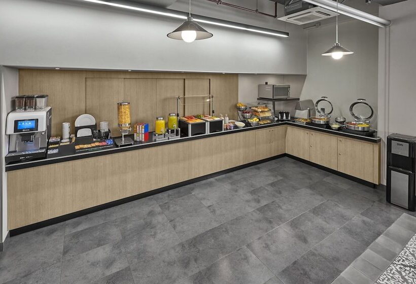 فندق City Express Plus By Marriott Tampico