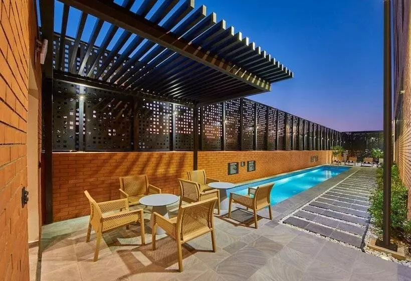 ホテル City Express Plus By Marriott Tampico