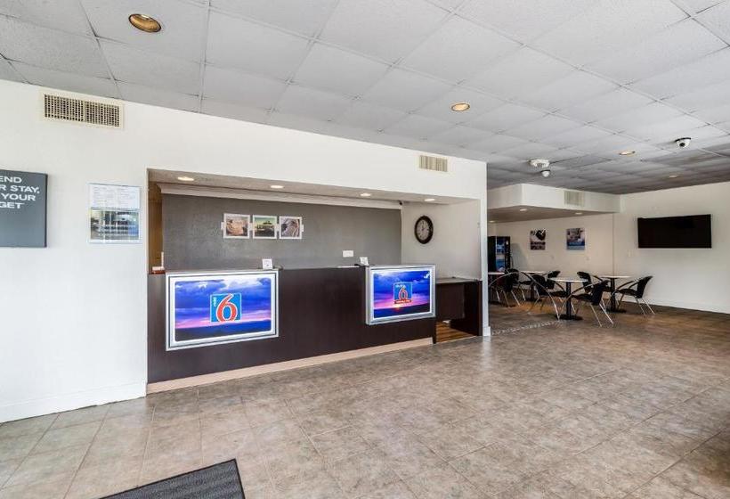 ホテル Studio 6pekin, Il