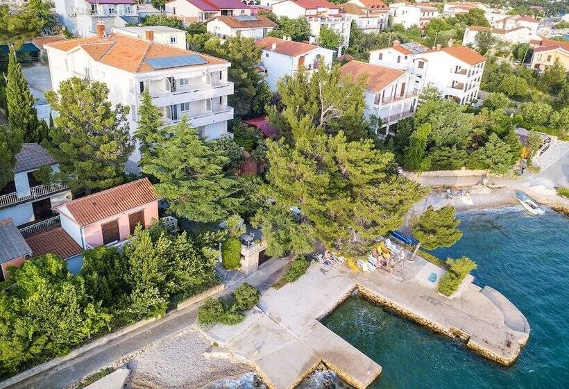 בית מלון כפרי Villa Vicko