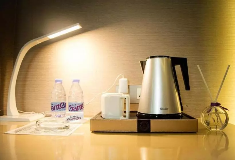 Lavande Hotels·shenzhen North Railway Station Bantian Metro Station