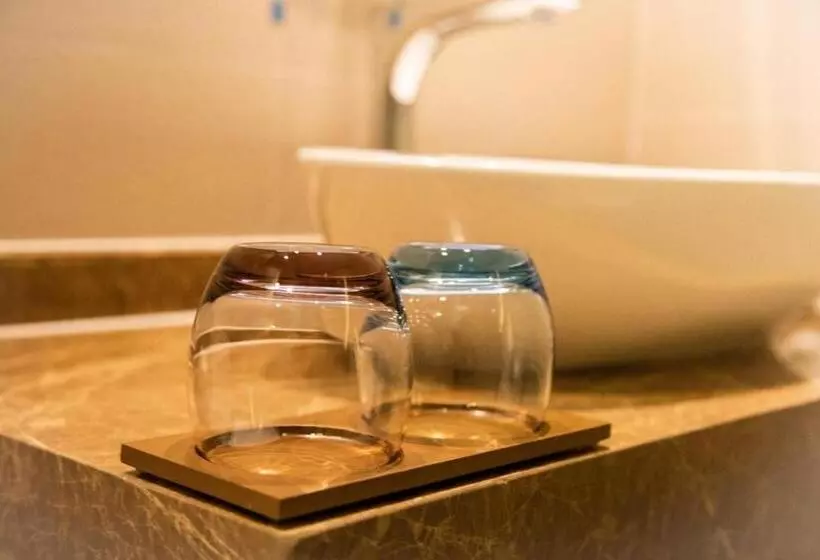 Lavande Hotels·shenzhen North Railway Station Bantian Metro Station