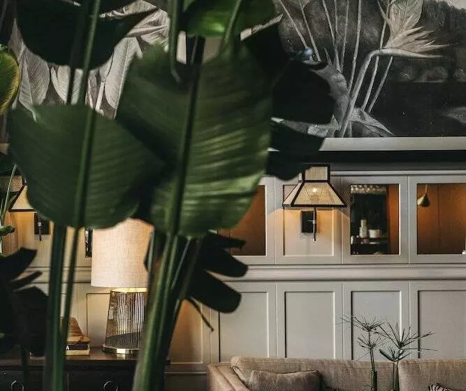 Torel 1884 Suites & Apartments