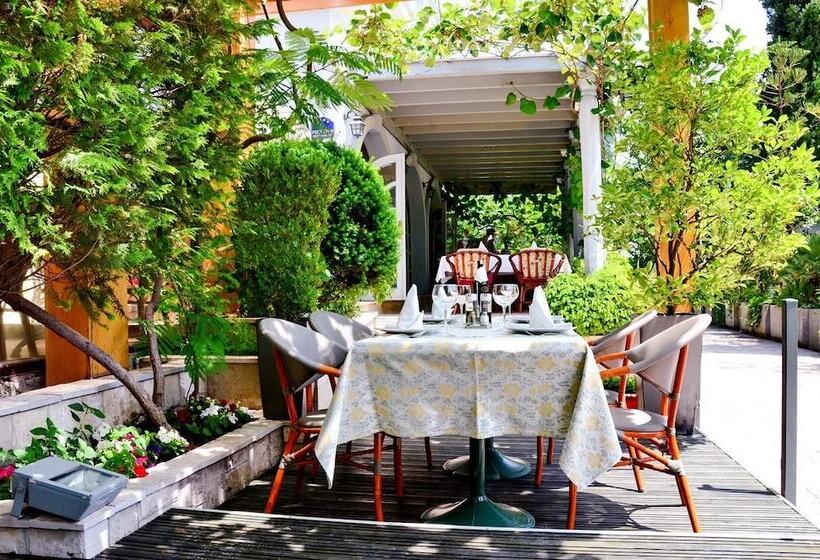 Villa Velzon Guesthouse