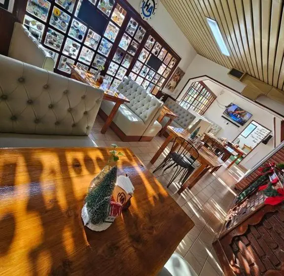 Hotelli Y Restaurant Akata