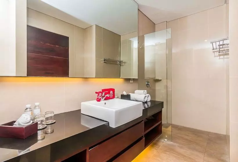 D'djabu Hotel Seminyak By Zen Rooms