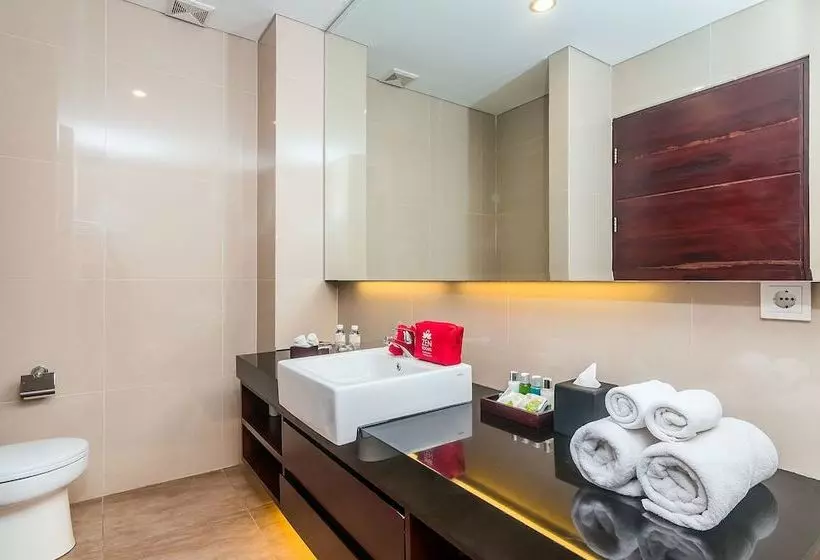D'djabu Hotel Seminyak By Zen Rooms