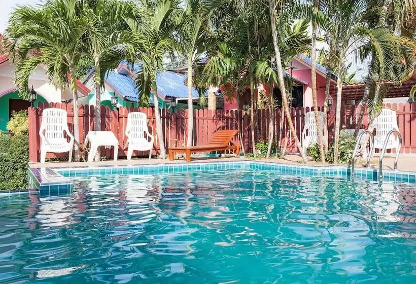 Hostelli Zen Rooms Chaofa Nok