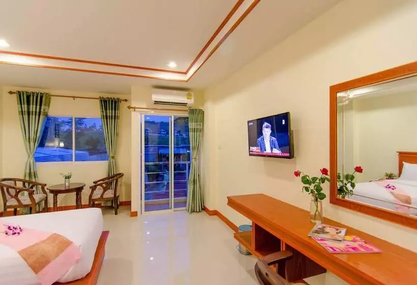 Hostelli Zen Rooms Chaofa Nok