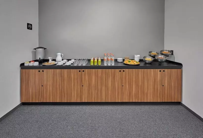 Hotelli City Express By Marriott Ensenada