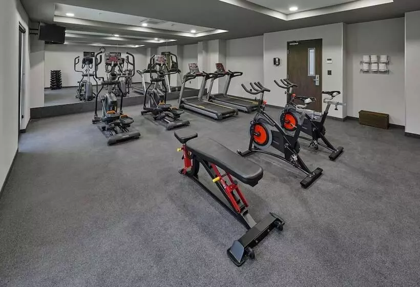 Hotelli City Express By Marriott Ensenada