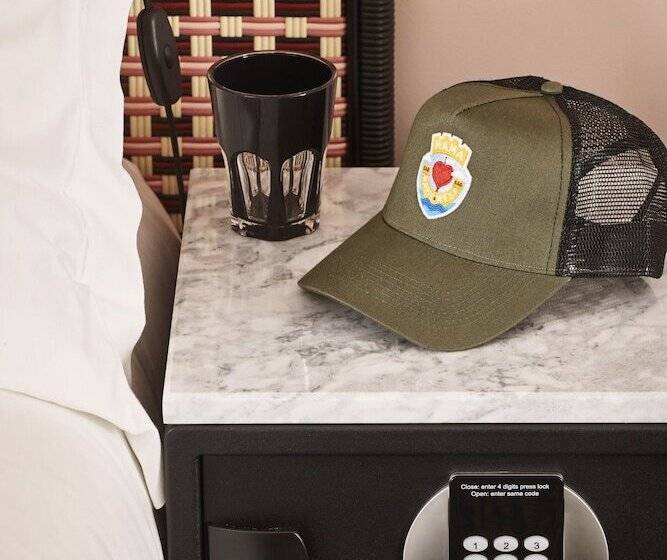 هتل Mama Shelter Paris West