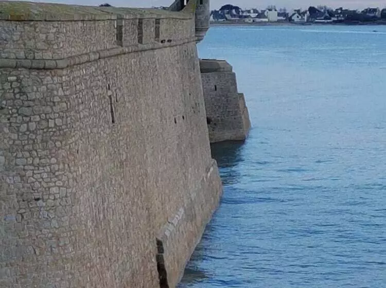 ホテル Hôtel Spa De La Citadelle Lorient