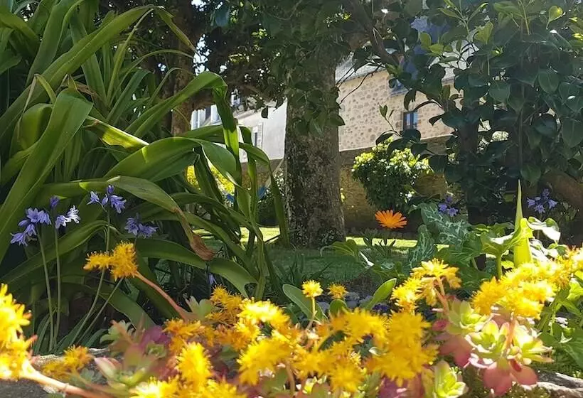 ホテル Hôtel Spa De La Citadelle Lorient