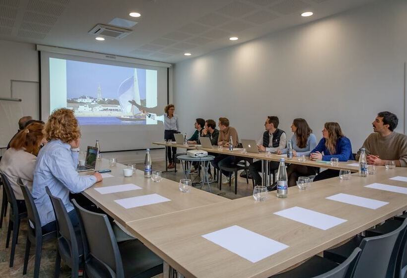 בית מלון כפרי Hôtel Spa De La Citadelle Lorient