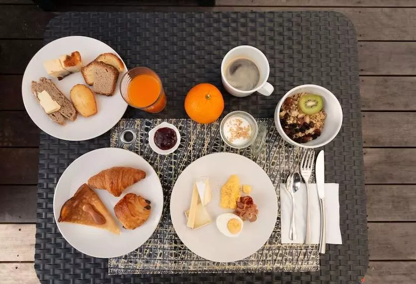 ホテル Hôtel Spa De La Citadelle Lorient