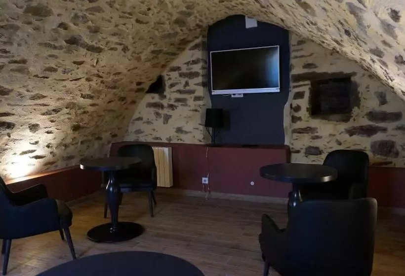 ホテル Hôtel Saint Roch, Saint Ybard