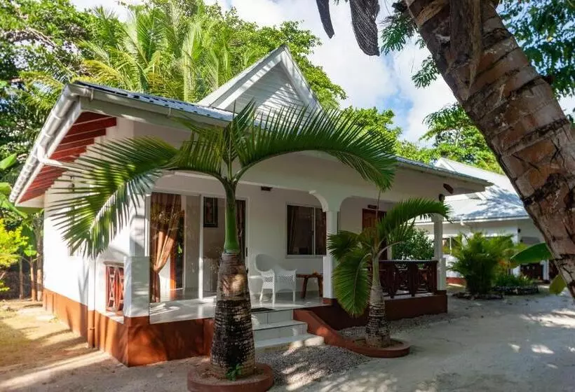 هتل Villa Veuve Casadani