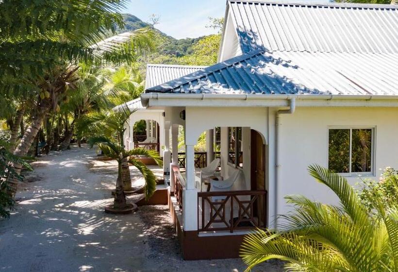 هتل Villa Veuve Casadani