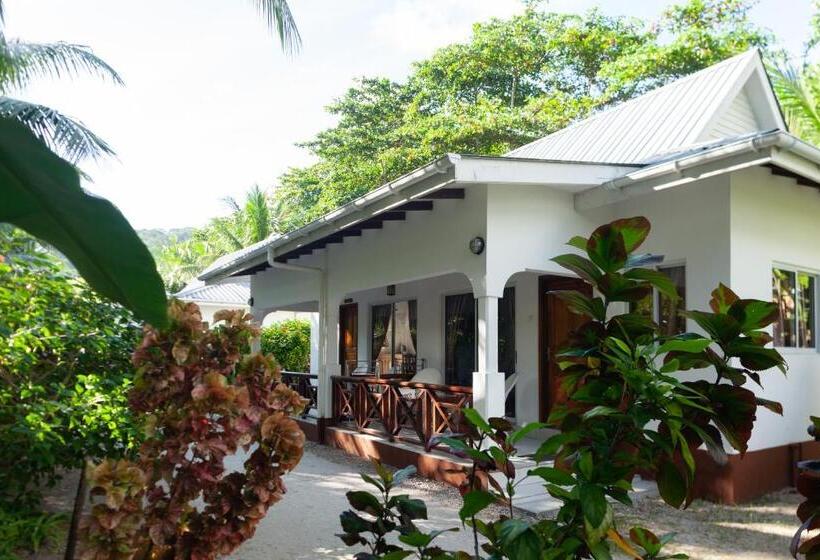 هتل Villa Veuve Casadani