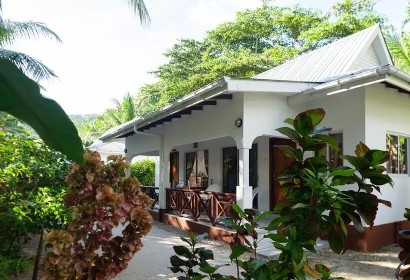 هتل Villa Veuve Casadani