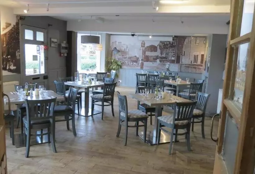 Retkeilymaja The Lion Waddesdon