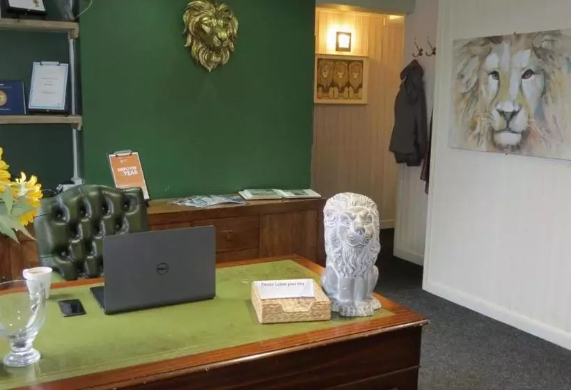 Retkeilymaja The Lion Waddesdon