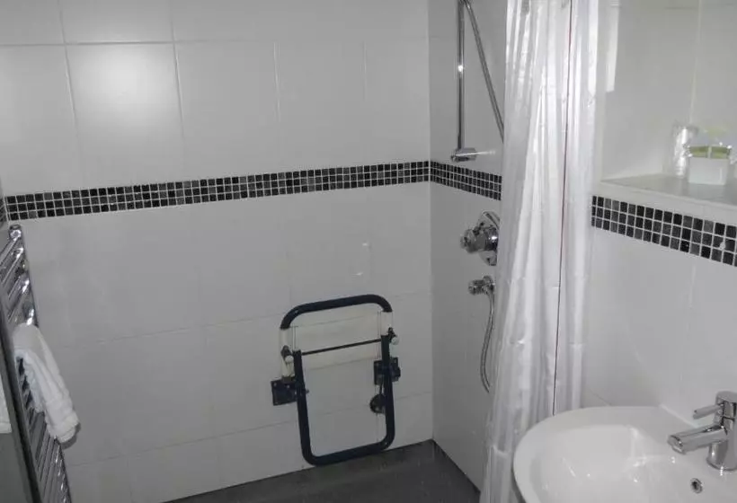 Retkeilymaja The Lion Waddesdon