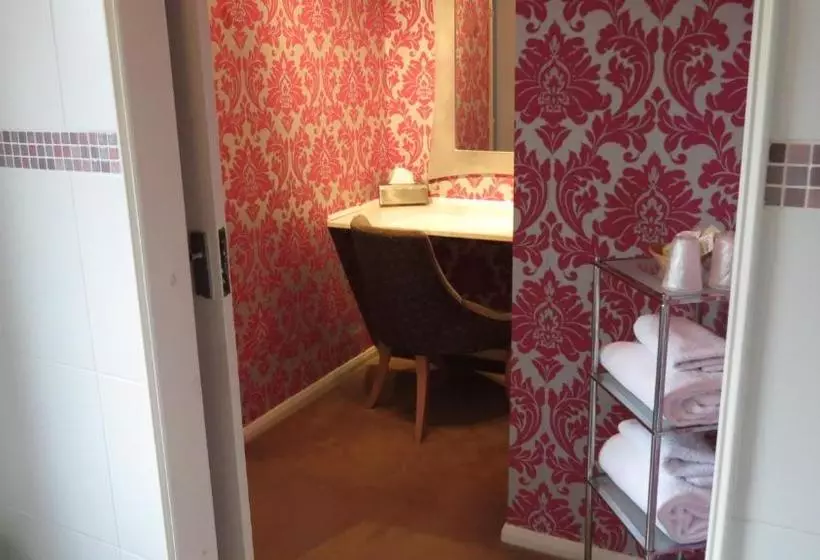 Retkeilymaja The Lion Waddesdon