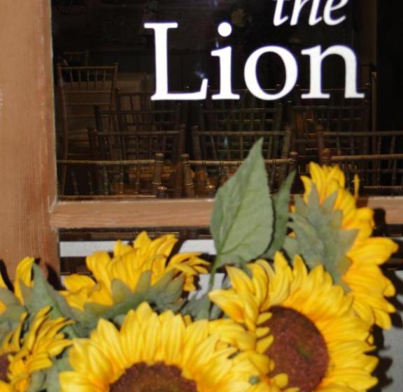 فندق صغير The Lion Waddesdon