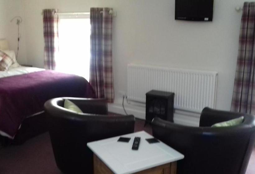 فندق صغير The Raven Inn