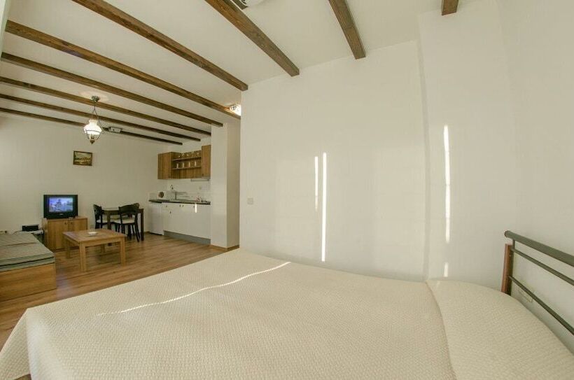 Green Life Family Apartments Pamporovo