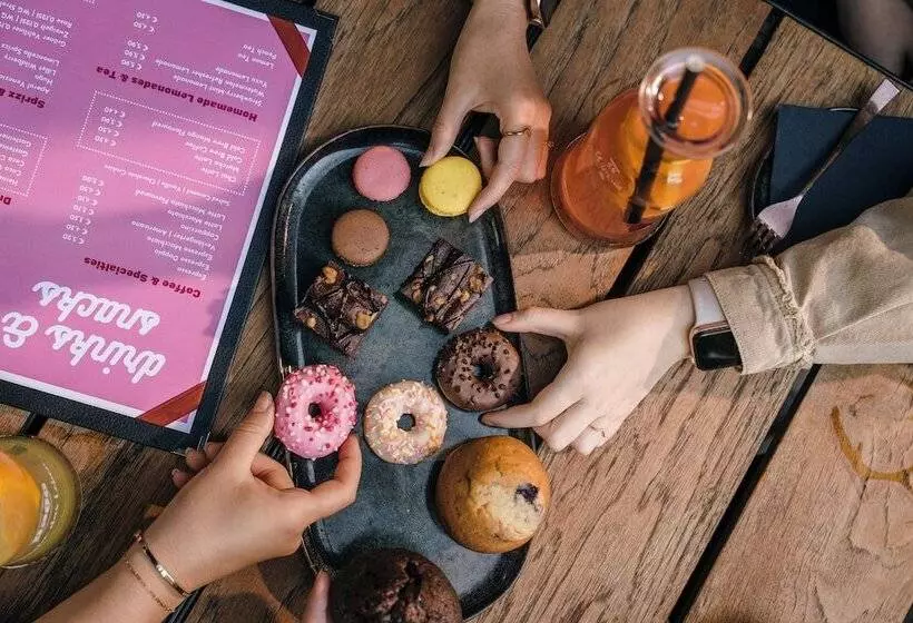 هتل 24 By Avenida   Mountain