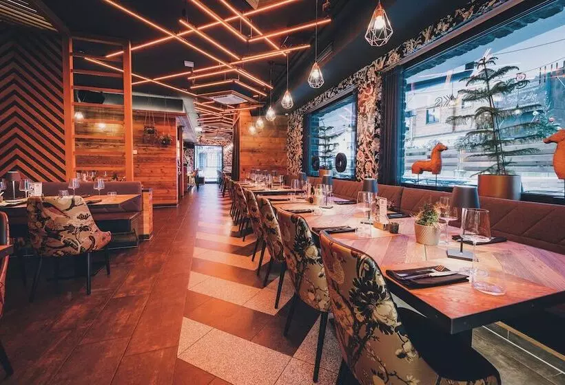 هتل 24 By Avenida   Mountain