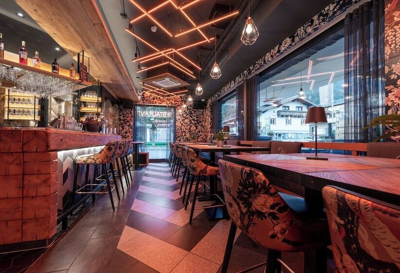 Отель 24 By Avenida   Mountain