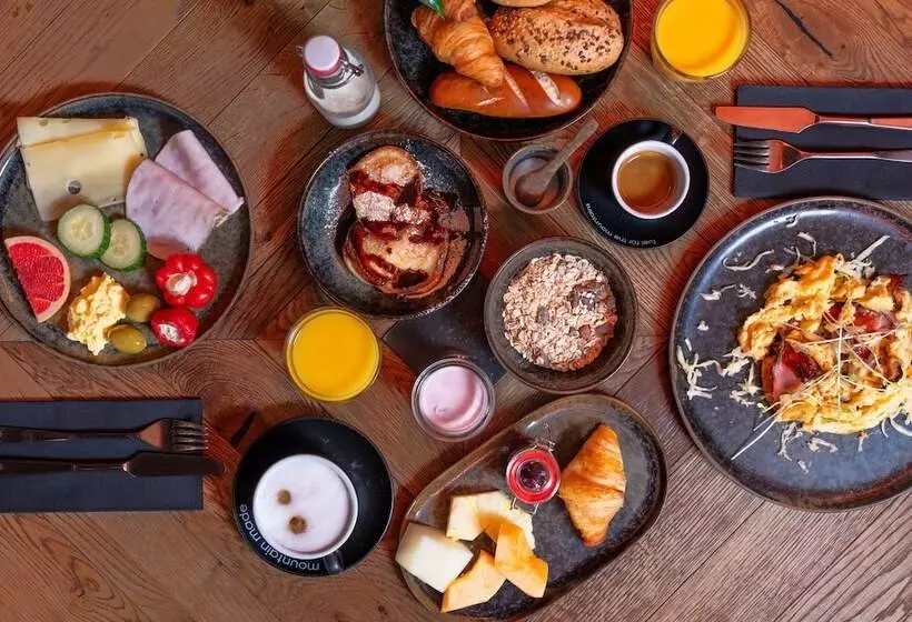 هتل 24 By Avenida   Mountain